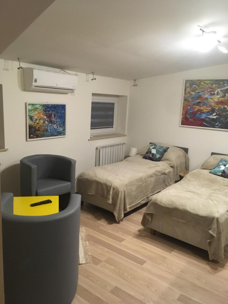 Apartmán Apart Modra 92A Varšava Exteriér fotografie